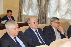 Депутат Государственной Думы Виктор Дерябкин обсудил с депутатами Волгодонской Думы вопросы агломерации и посетил строительство мусорного полигона