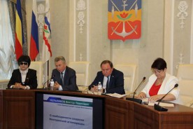 Депутат Государственной Думы Виктор Дерябкин обсудил с депутатами Волгодонской Думы вопросы агломерации и посетил строительство мусорного полигона