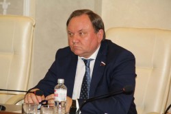 Депутат Государственной Думы Виктор Дерябкин обсудил с депутатами Волгодонской Думы вопросы агломерации и посетил строительство мусорного полигона