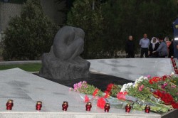 Помним и скорбим: в Волгодонске почтили память жертв теракта 1999 года