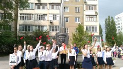 Памяти павших будьте достойны!