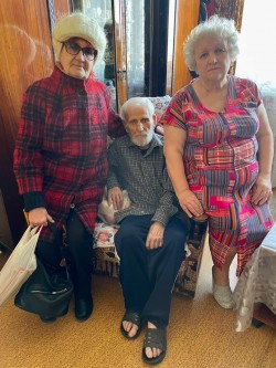 В 8 округе отмечает 98-й день рождения участник Великой Отечественной войны