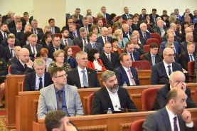 Василий Голубев выступил с отчетом за 2022 год перед донскими депутатами