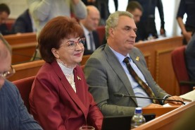 Василий Голубев выступил с отчетом за 2022 год перед донскими депутатами