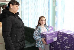 Фруктовые наборы получили дети беженцев ЛНР И ДНР