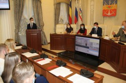 Председатель Молодежного парламента Александр Морозов войдет в состав Молодежного парламента области
