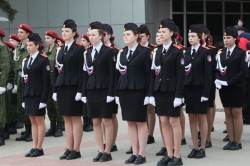 Школьники и студенты Волгодонска продемонстрировали строевые навыки