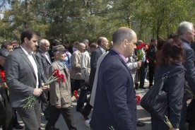 Депутаты почтили память погибших и умерших ликвидаторов Чернобыльской АЭС