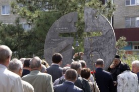 Депутаты почтили память погибших и умерших ликвидаторов Чернобыльской АЭС