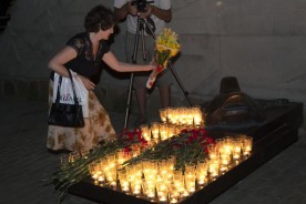 «Над Доном пушки грохотали». Молодежь Волгодонска устроила на набережной «Вечер памяти»