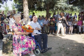 В Волгодонске появилась новая традиция: праздновать День семьи, любви и верности у памятника русским святым - покровителям супружества