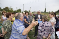 Грустный юбилей: жители нечетной стороны ул. Железнодорожной живут без дороги с твердым покрытием к своим домам уже 60 лет