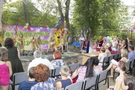 Новая игровая площадка – подарок детям Старосоленовской от городских депутатов
