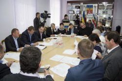 Бюджетная комиссия: повышения налогов не избежать