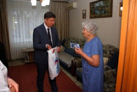 С Новым годом, ветеран!  Волгодонские единороссы навестили участников и инвалидов ВОВ