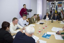Депутатов пригласили на первую в этом году сельскохозяйственную ярмарку