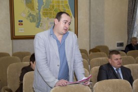 «Коммунальные» тарифы, экономия бюджета и дорожный фонд. Бюджетная комиссия Думы обсудила вопросы «на злобу дня»