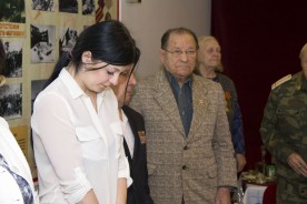 Блокадников Ленинграда и участников Сталинградской битвы наградили памятными медалями и подарками