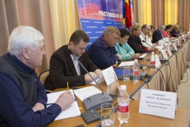На первом мартовском заседании Думы депутаты рассмотрели 15 вопросов