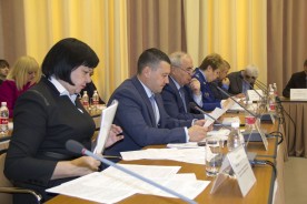 Руководители структурных подразделений администрации города отчитались в Думе о результатах работы в 2014 году