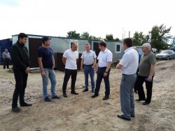 Депутаты фракции «Единая Россия» посетили строящийся Центр единоборств