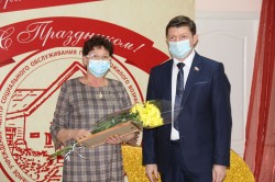 Сергей Ладанов поздравил коллектив «Центра социального обслуживания №1» с юбилеем