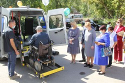 В Волгодонске появился новый автомобиль для перевозки маломобильных людей