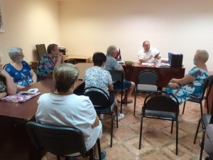 В Волгодонске депутат Георгий Ковалевский провел встречу с активом совета ветеранов округа № 4 