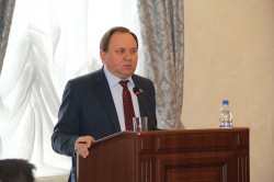 Волгодонск с рабочим визитом посетил депутат ГД Виктор Дерябкин