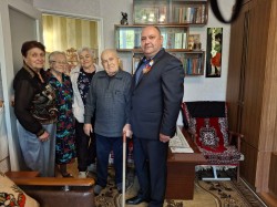 Поздравления ветеранам перед Днем Победы