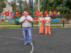 Депутат округа № 4 Волгодонска Георгий Ковалевский провел праздник для юных жителей