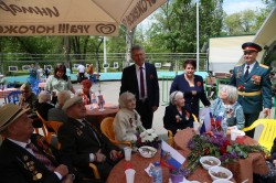 На «солдатском  привале»…