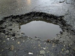 Снег сошел, а ямы появились –  депутаты вновь о дорогах Волгодонска