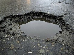 Снег сошел, а ямы появились –  депутаты вновь о дорогах Волгодонска