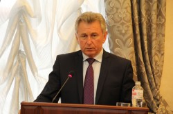 Депутаты оценили работу главы Администрации Виктора Мельникова как эффективную