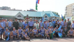 «Никто, кроме нас!» - главный девиз десантников звучал на площади Молодова, где  прошла официальная часть празднования Дня ВДВ