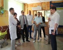 Депутаты посетили детские поликлиники и больницу и посмотрели, в каких условиях лечатся маленькие волгодонцы