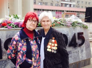 МИТИНГ ПАМЯТИ У ОБЕЛИСКА