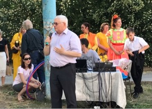  «Ура, каникулы!» Депутат Пётр Горчанюк подарил праздник юным жителям округа.