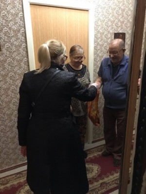 Накануне самого главного праздника - Дня Победы, в избирательном округе №15 поздравили ветеранов ВОВ