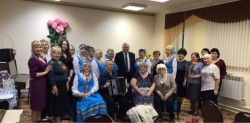 Депутат Петр Горчанюк поздравил самых активных женщин микрорайона №15 с Международным Женским Днём 8 Марта