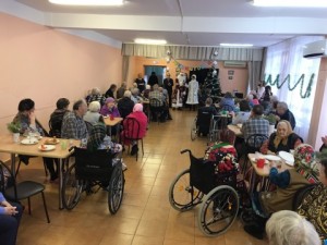 	При содействии депутата П.П.Горчанюка, с наступающим Новым годом  поздравили постояльцев Волгодонского пансионата для престарелых и инвалидов.