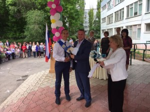 8 ОКРУГ. ПОСЛЕДНИЙ ЗВОНОК В ЦЕНТРЕ ОБРАЗОВАНИЯ