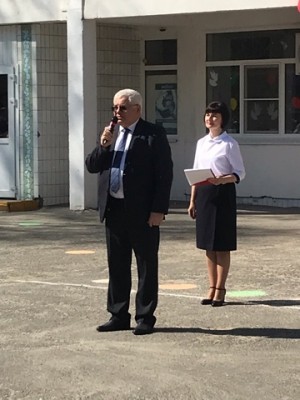 Депутат Пётр Горчанюк принял участие в торжественной линейке посвящённой празднику последнего звонка