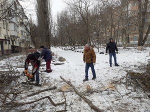 Округ № 4 присоединился к общегородскому субботнику