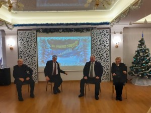 Депутат округа № 4 поздравил с наступающими праздниками актив микрорайона