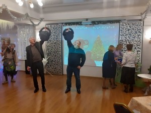 Депутат округа № 4 поздравил актив с наступающими праздниками