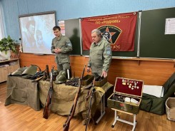 К 80-летию Великой Победы: поисковики отряда «Родник» проводят «Уроки мужества» для школьников и студентов