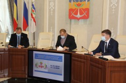 Социальная комиссия: нужна новая поддержка для привлечения в город врачей