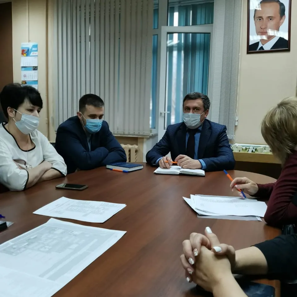 Совещание по строительству школы в 10 округе